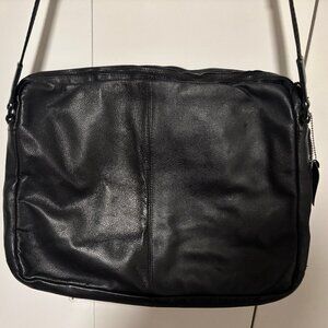 $400 Danier Leather Briefcase / Satchel / Messenger bag